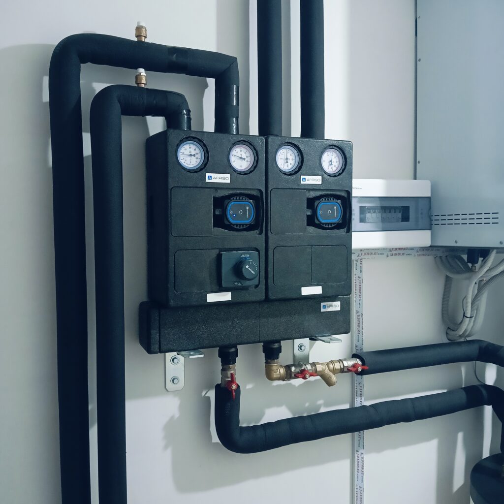 Grupy pompowe instalacji grzewczej — realizacja Ekoinstal